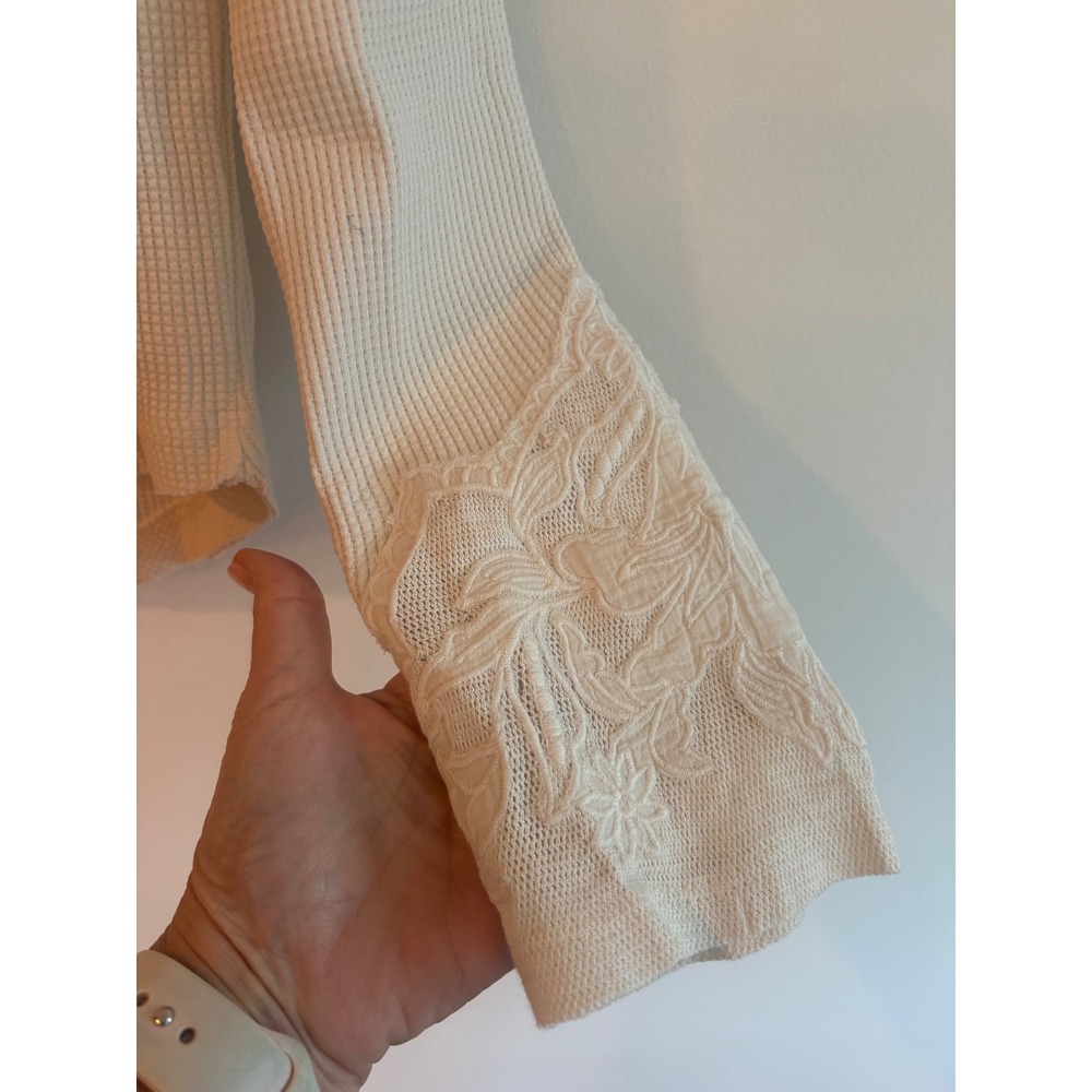 Free People Butterfly Cuff long sleeve thermal tee cream XL embroidered new nwt - Picture 11 of 11